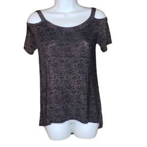 Rock & Republic - Cold Shoulder Tee - XS - LN